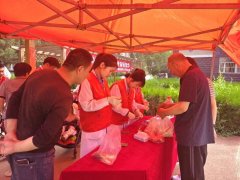 丽景社区联袂食物取医药卫生学校开展食